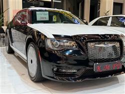 کرایسلەر 300